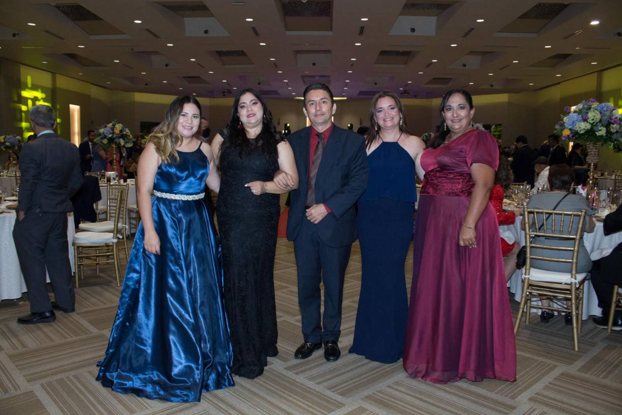 Ana Karina Reyes, Kasren Meliss Girón, Eddie Johann Alvarado, Sara María Moya y María del Rosario Murillo