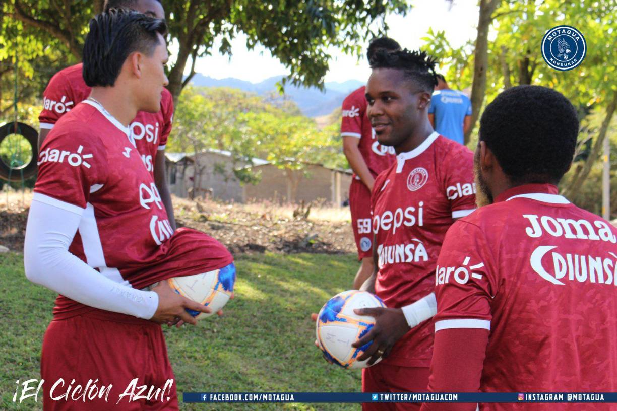 Román Rubilio Castillo se unió a los trabajos de Motagua. Al delantero hondureño le quedan seis meses más de contrato con el Tondela de Portugal y los azules deben negociar con los portugueses si desean ficharlo.