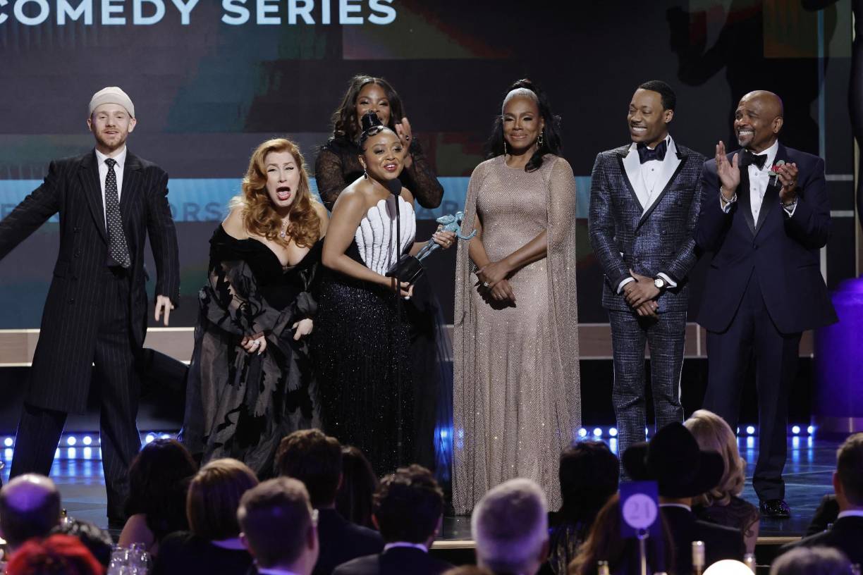 Mejor elenco en una serie de comedia: “Abbott Elementary”.