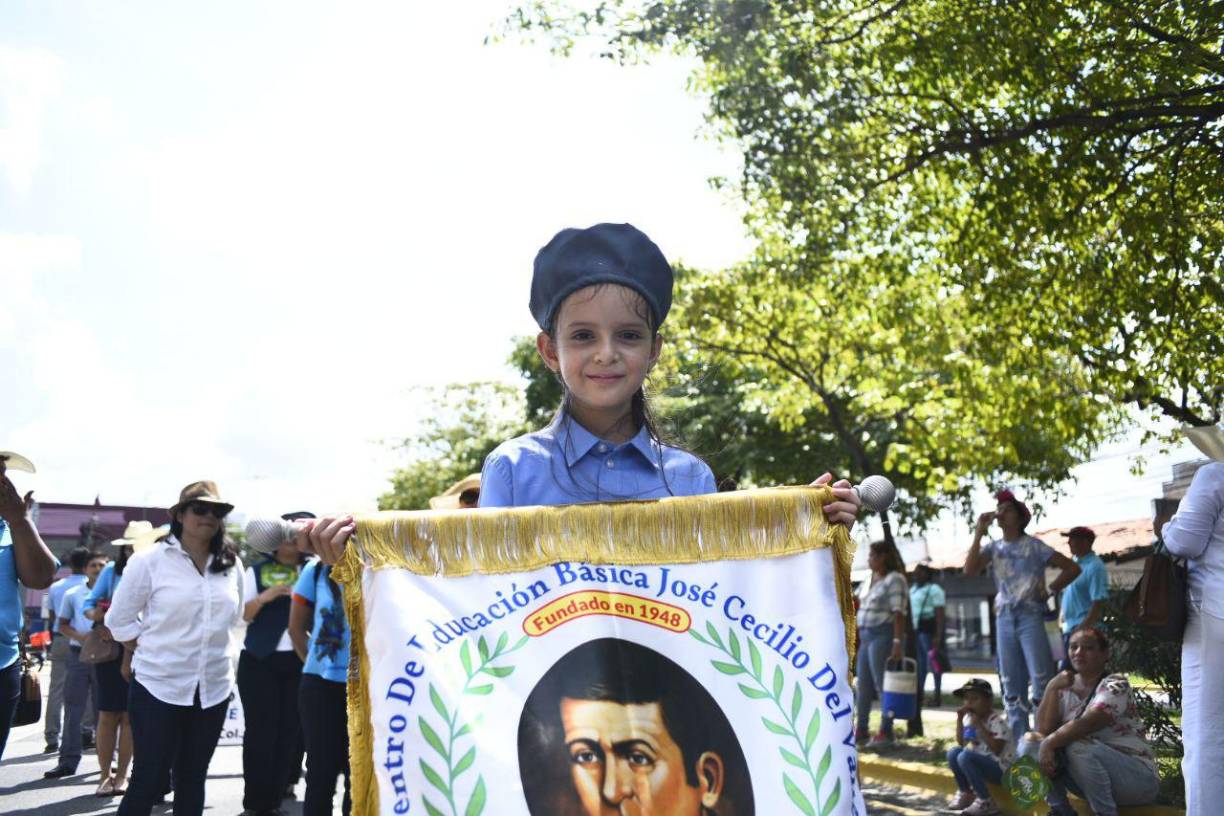 Su banda que puso a bailar a los sampedranos en la tercera avenida.