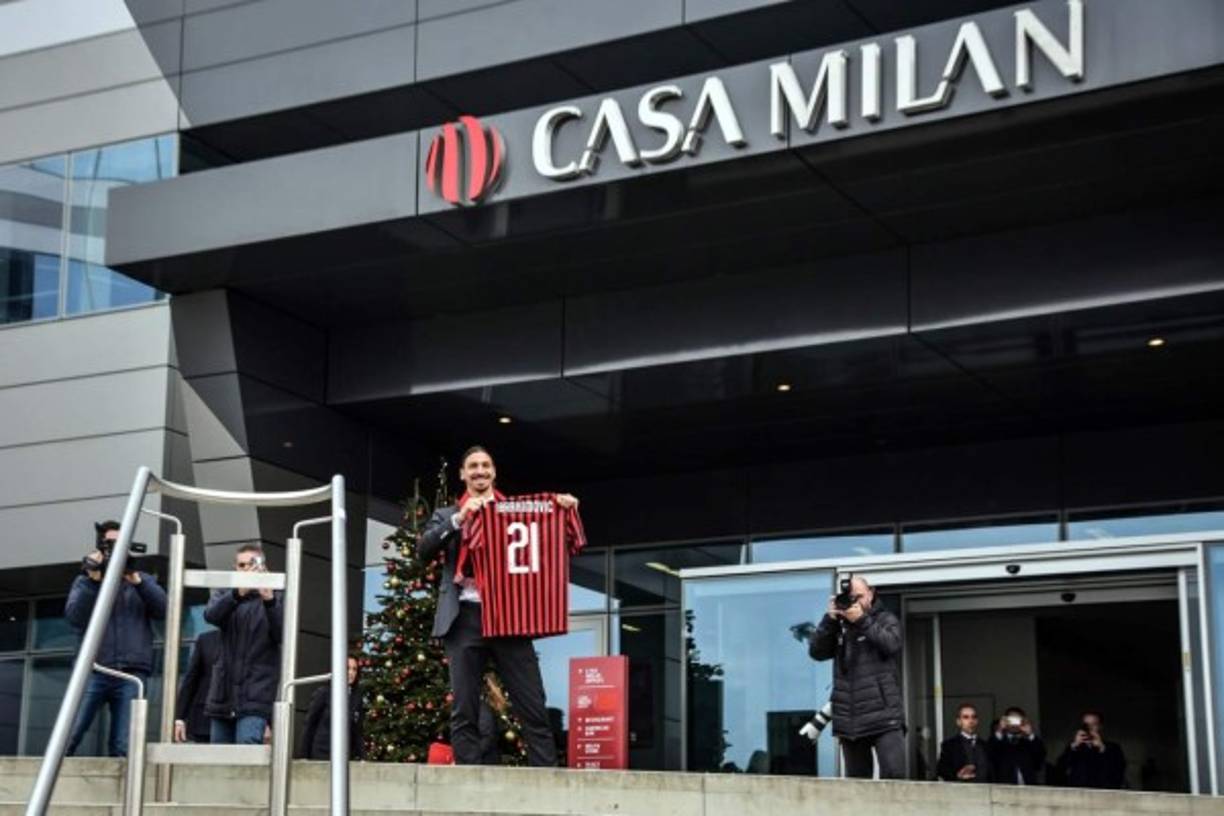 Ibrahimovic vestirá el número 21, elegido por su hijo de entre los dorsales disponibles.