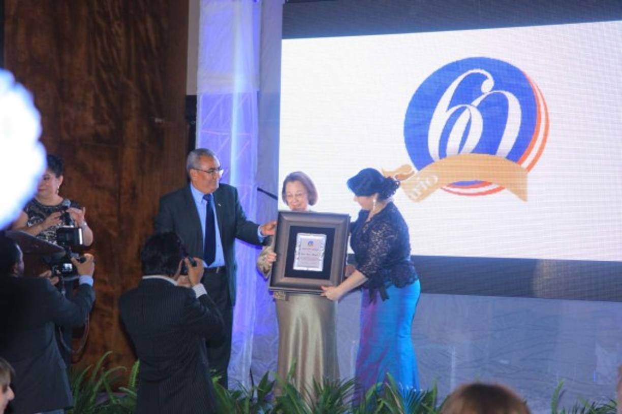 Martha Valenzuela fue galardonada.