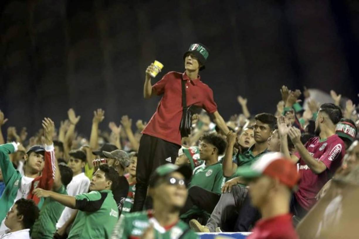 Buen número de aficionados del Marathón en el estadio Morazán.