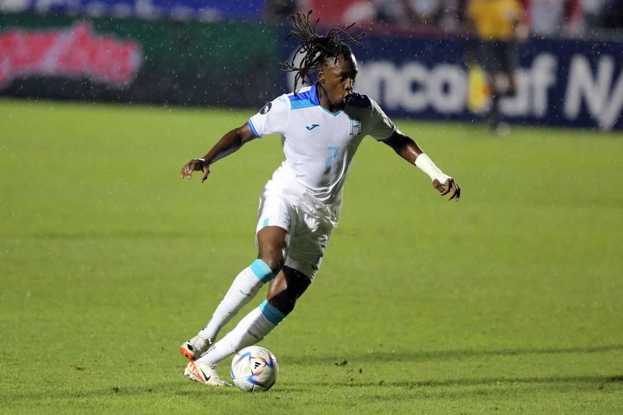 La duda que puede tener Reinaldo Rueda es Alberth Elis. El dilema del seleccionador de Honduras es si poner de inicio a ‘La Panterita’ o quedarse con Alex López.