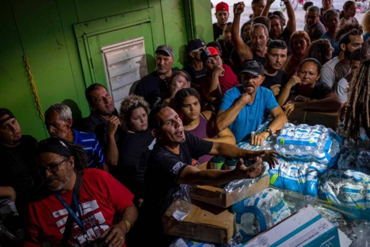 'Hay miles de personas que han hecho sacrificios para llevar ayuda al sur y es imperdonable que se hayan mantenido recursos en un almacén', dijo Vázquez en referencia a la ayuda que miles de ciudadanos han llevado a los damnificados por los temblores en el área sur desde el gran terremoto de 6,4 de magnitud el 7 de enero.