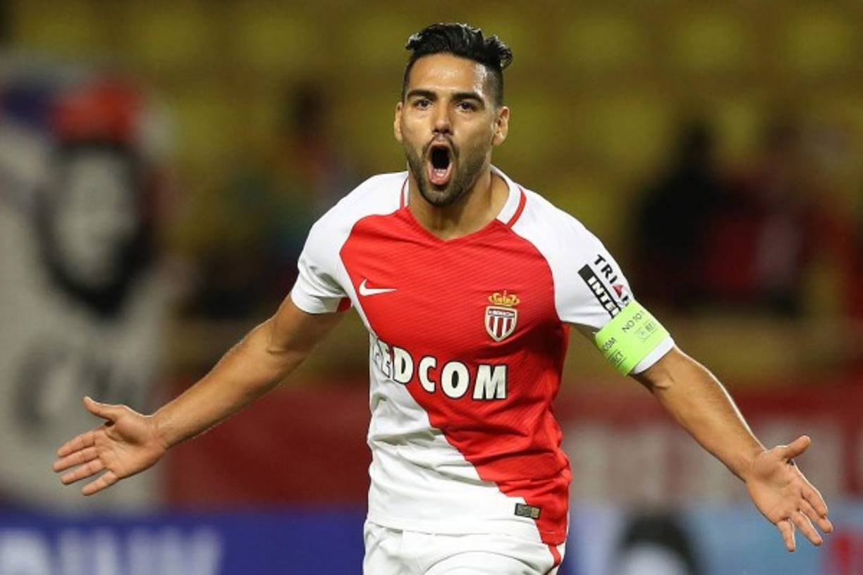 Según L' Equipe, Radamel Falcao es objetivo de Galatasaray y Fenerbahce. El delantero colombiano tiene 33 años y uno más de contrato con el Mónaco.