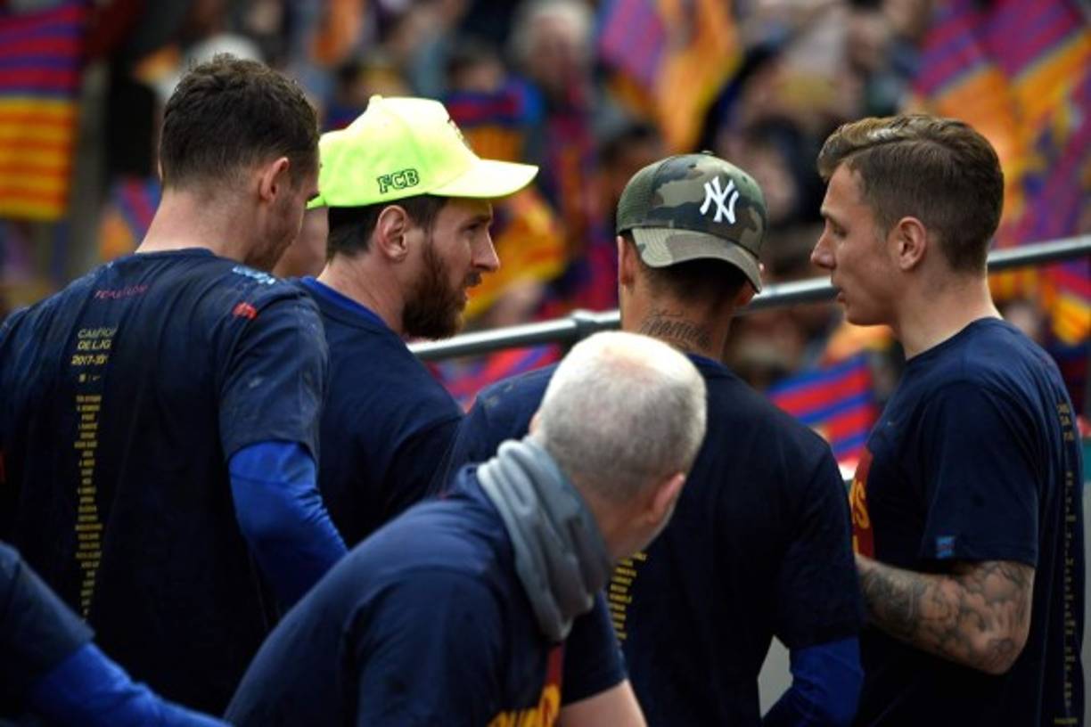 Messi con una gorra alusiva al Barcelona.