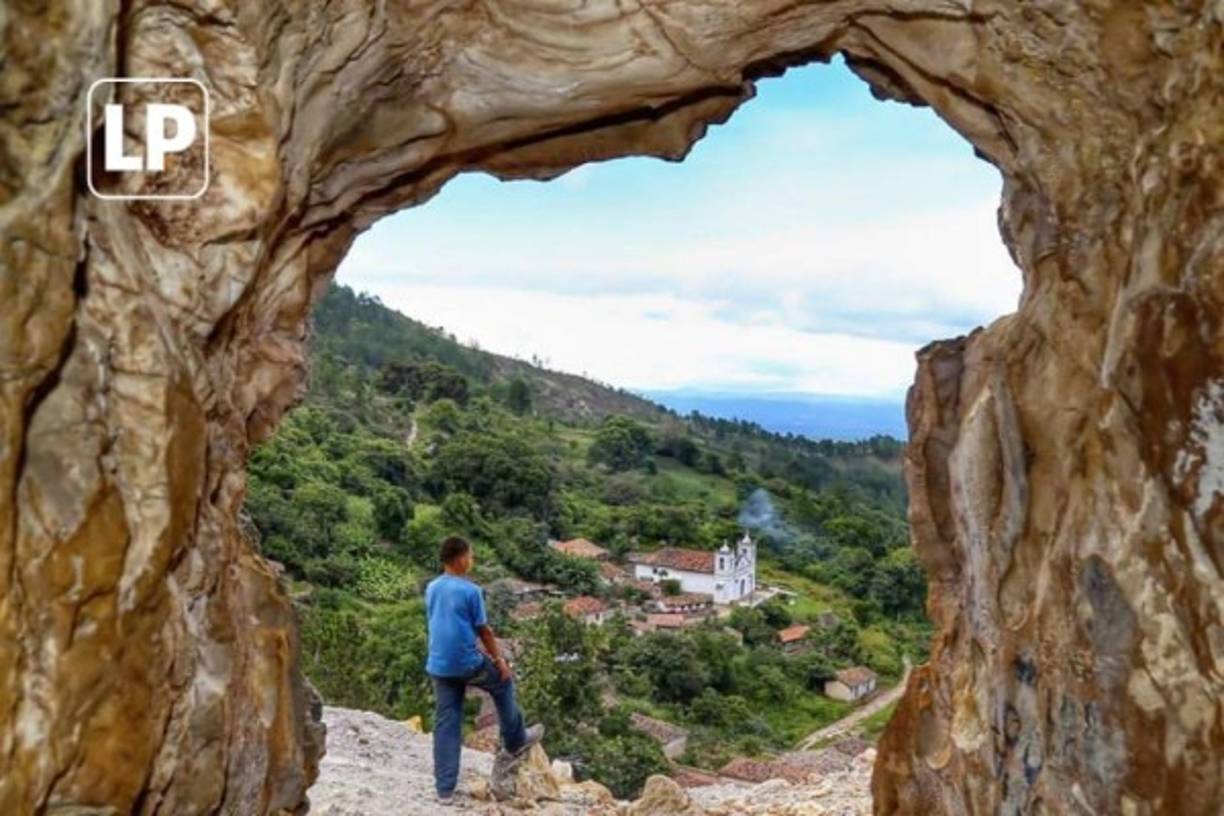 Una hermosa imagen del antiguo pueblo minero de San Antonio de Oriente en el departamento de Francisco Morazán.