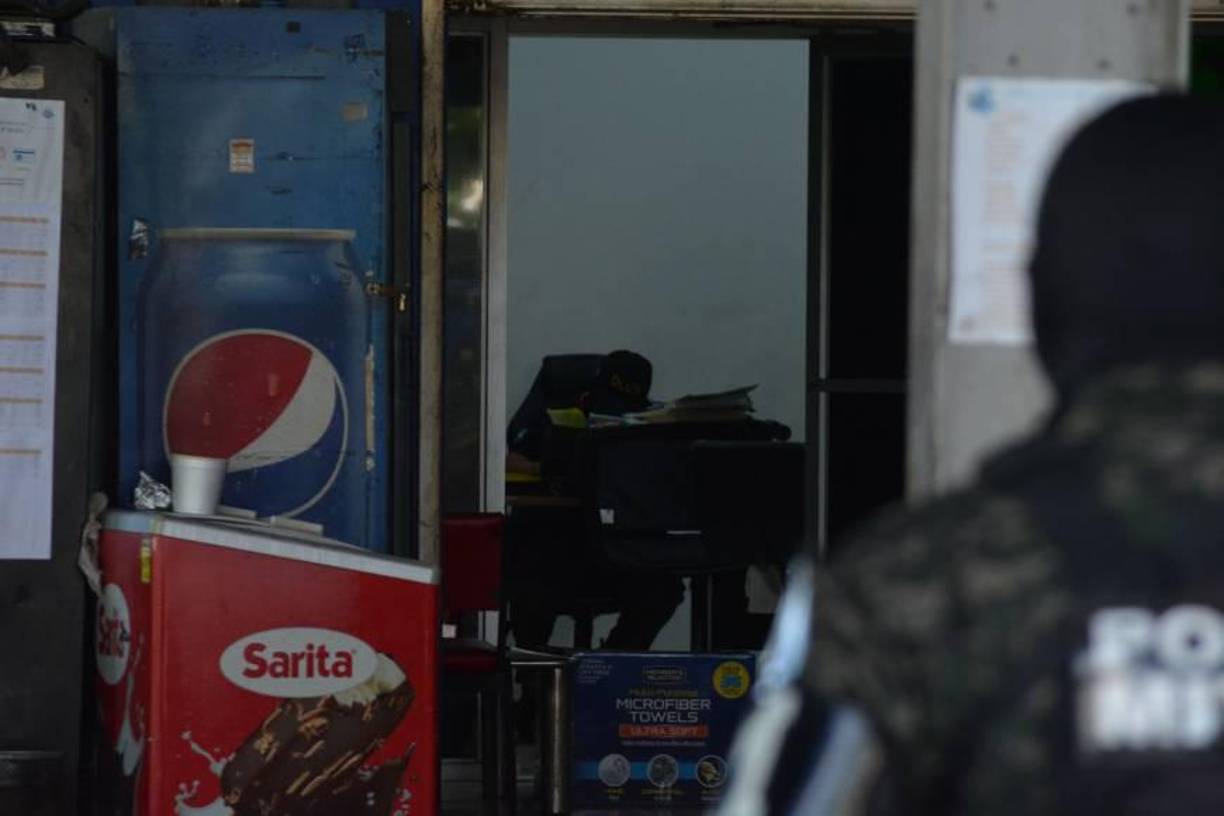 Durante esos años, los Flores adquirieron al menos 50 casas, tres plazas comerciales y varios negocios con dinero proveniente supuestamente del narcotráfico. 