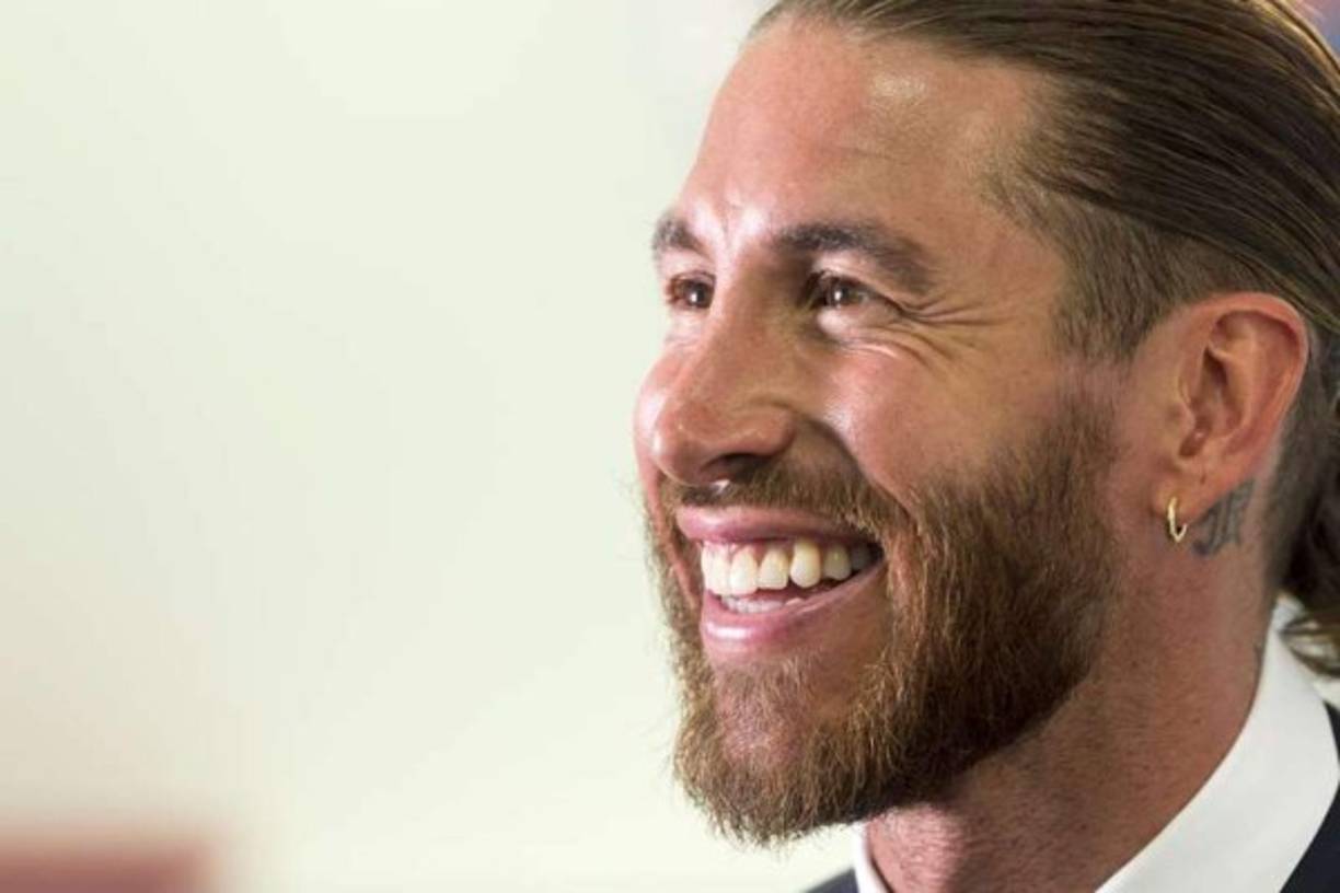 La sonrisa de felicidad de Sergio Ramos por su fichaje con el París Saint Germain.