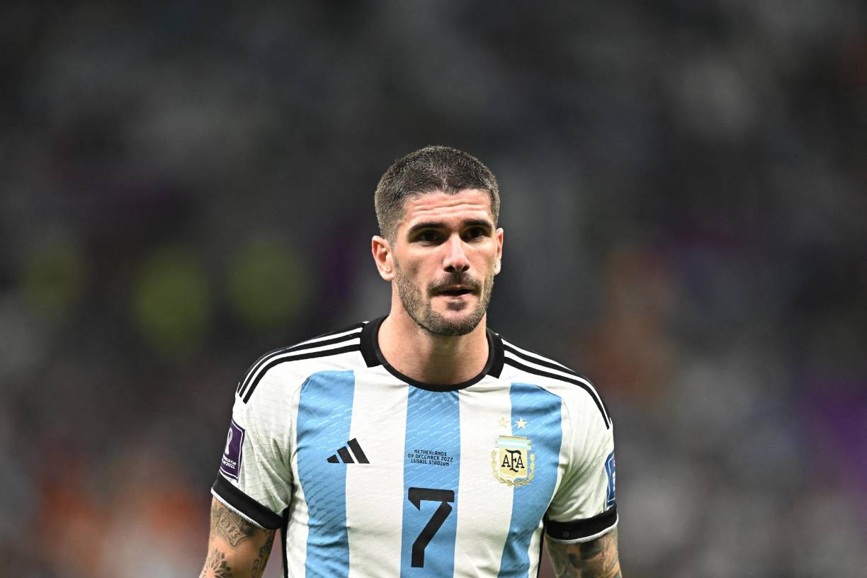 Rodrigo De Paul repite como mediocampista en el 11 titular.