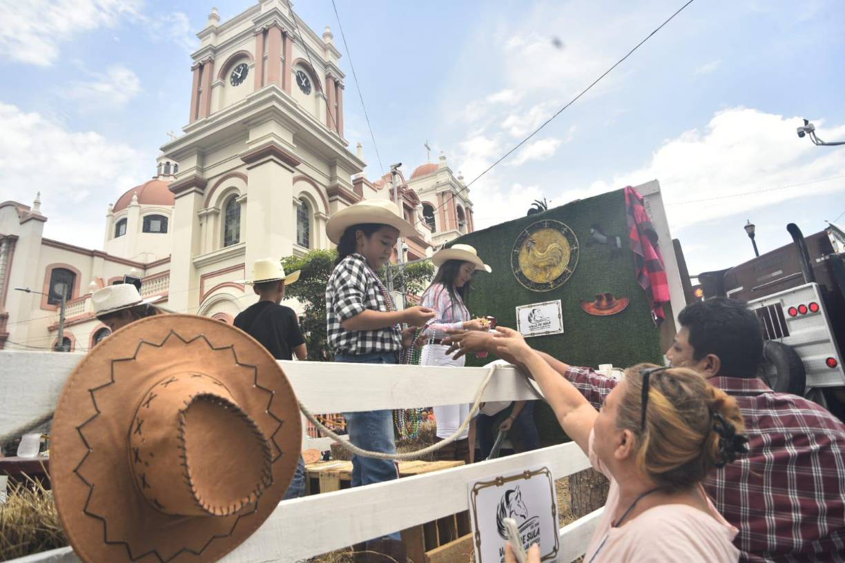 Bellezas: Las chicas que enamoraron en el desfile hípico de San Pedro Sula