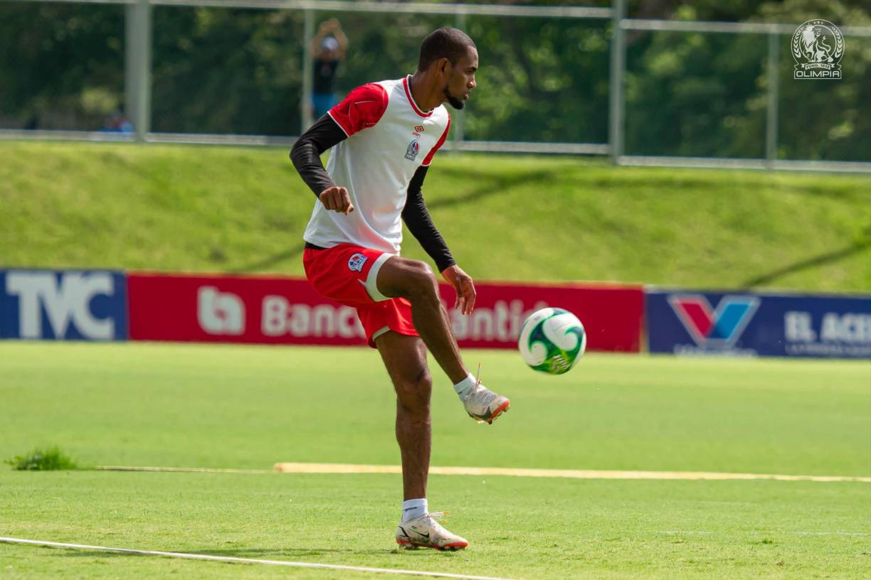 Jerry Bengtson es una de las baja que tendrá el Olimpia tras su expulsión en la ida en Guatemala.