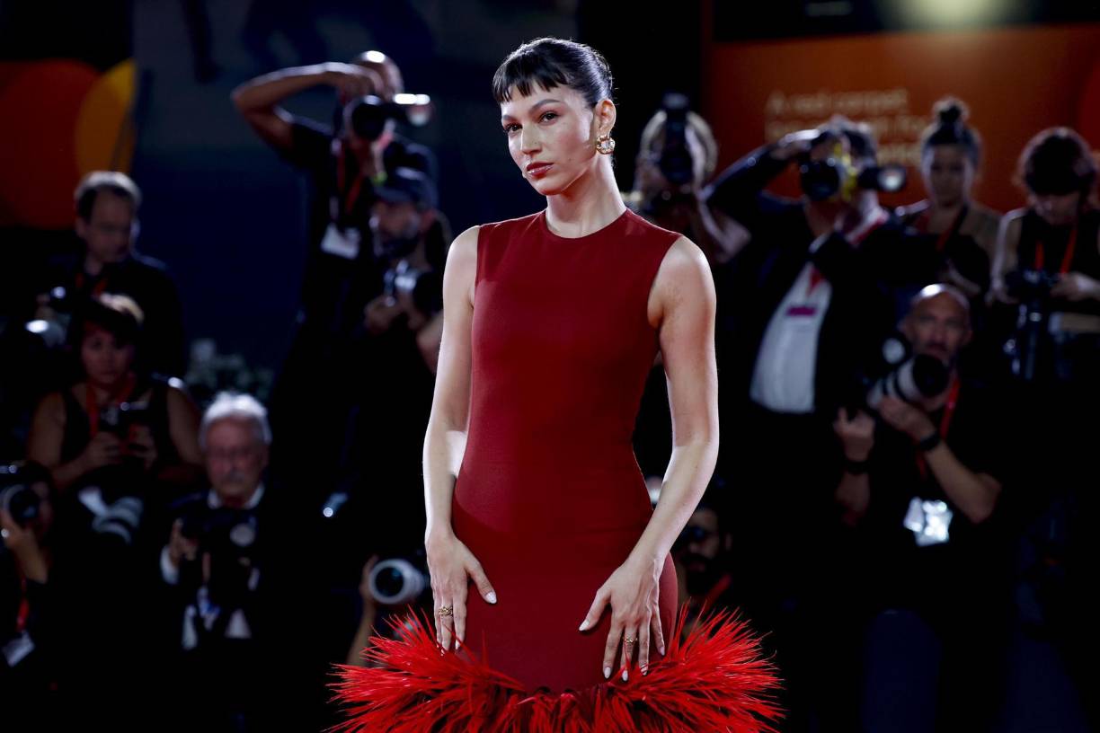 La actriz española Úrsula Corberó llega al estreno de 'El Jockey (Kill The Jockey)' en el 81 ° Festival Internacional de Cine de Venecia, en Venecia, Italia, el 29 de agosto de 2024. EFE/EPA/Fabio Frustaci 