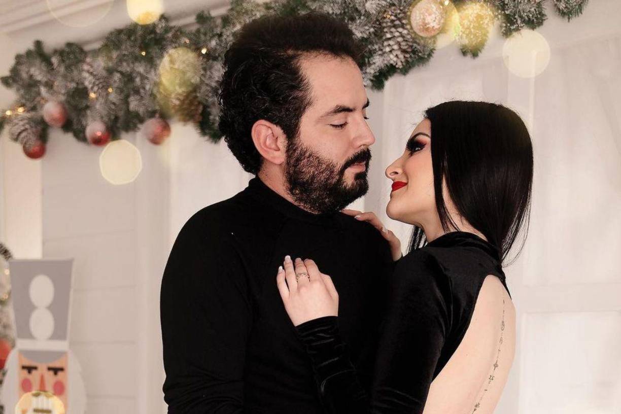 Su historia de amor se remonta al año 2020, cuando el protagonista de ‘El Rommie’ comentó una historia de Instagram de la modelo. Según contó Paola Dalay en una dinámica de preguntas y respuestas que realizó hace unos años en la misma red social, no se habían hablado hasta que él dio el primer paso.