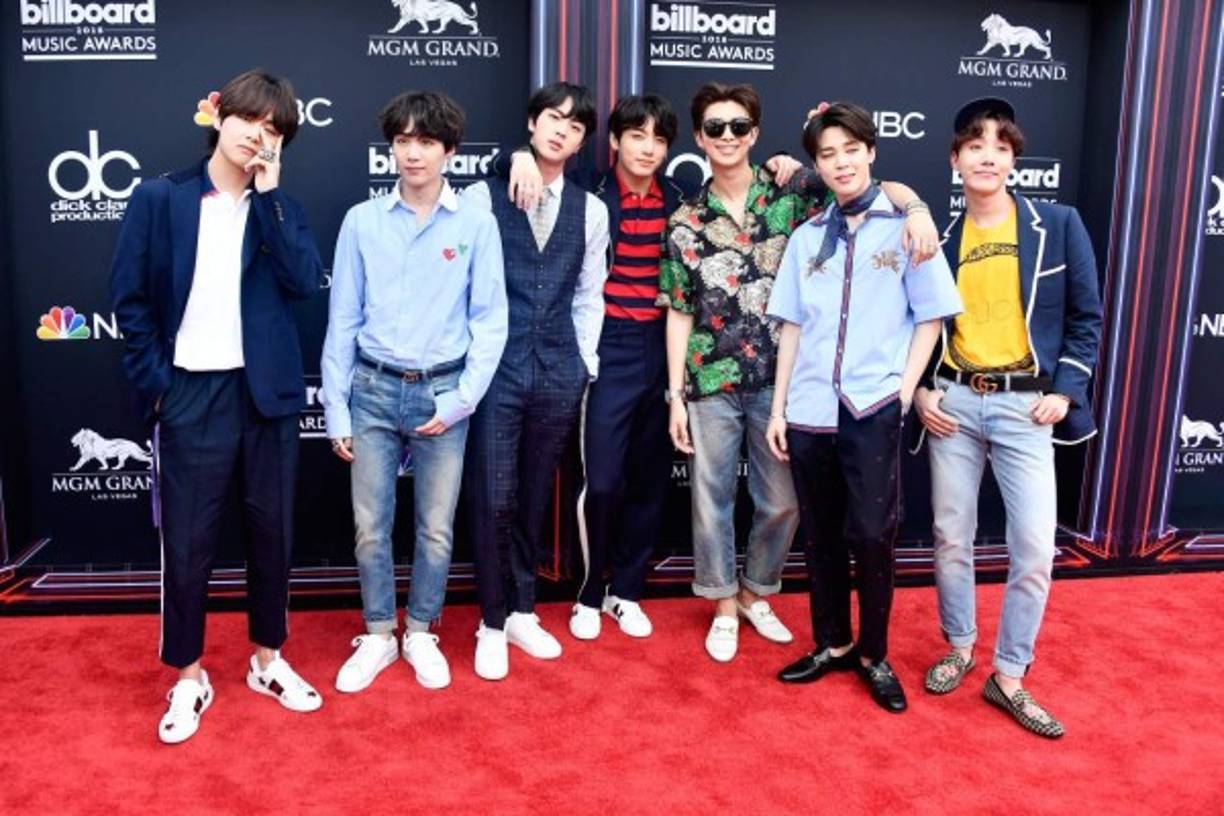 BTS causó furor con su llegada a la red carpet de los BBMAs.