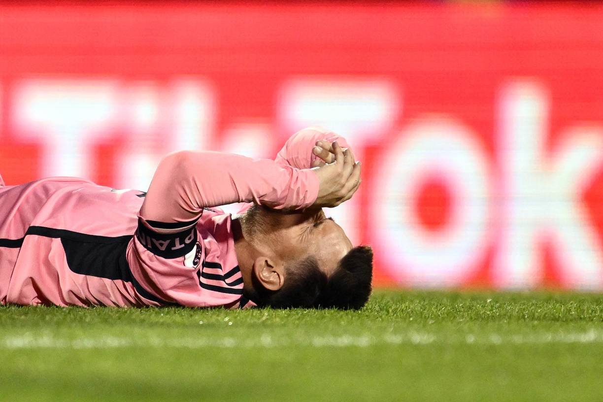 El árbitro tendrá la potestad de preguntarle al jugador si necesita de la atención. Esto se puso en práctica en la MLS Next Pro, tercera división de los Estados Unidos, y se logró que el especialista “tenga tiempo para tratar a los jugadores, al mismo tiempo que permite que los partidos se reanuden rápidamente”.