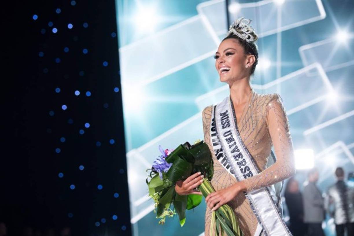 Demi Leigh Nel-Peters, representante de Sudáfrica, fue nombrada Miss Universo 2017. Éste es el segundo año que su país se lleva el título.