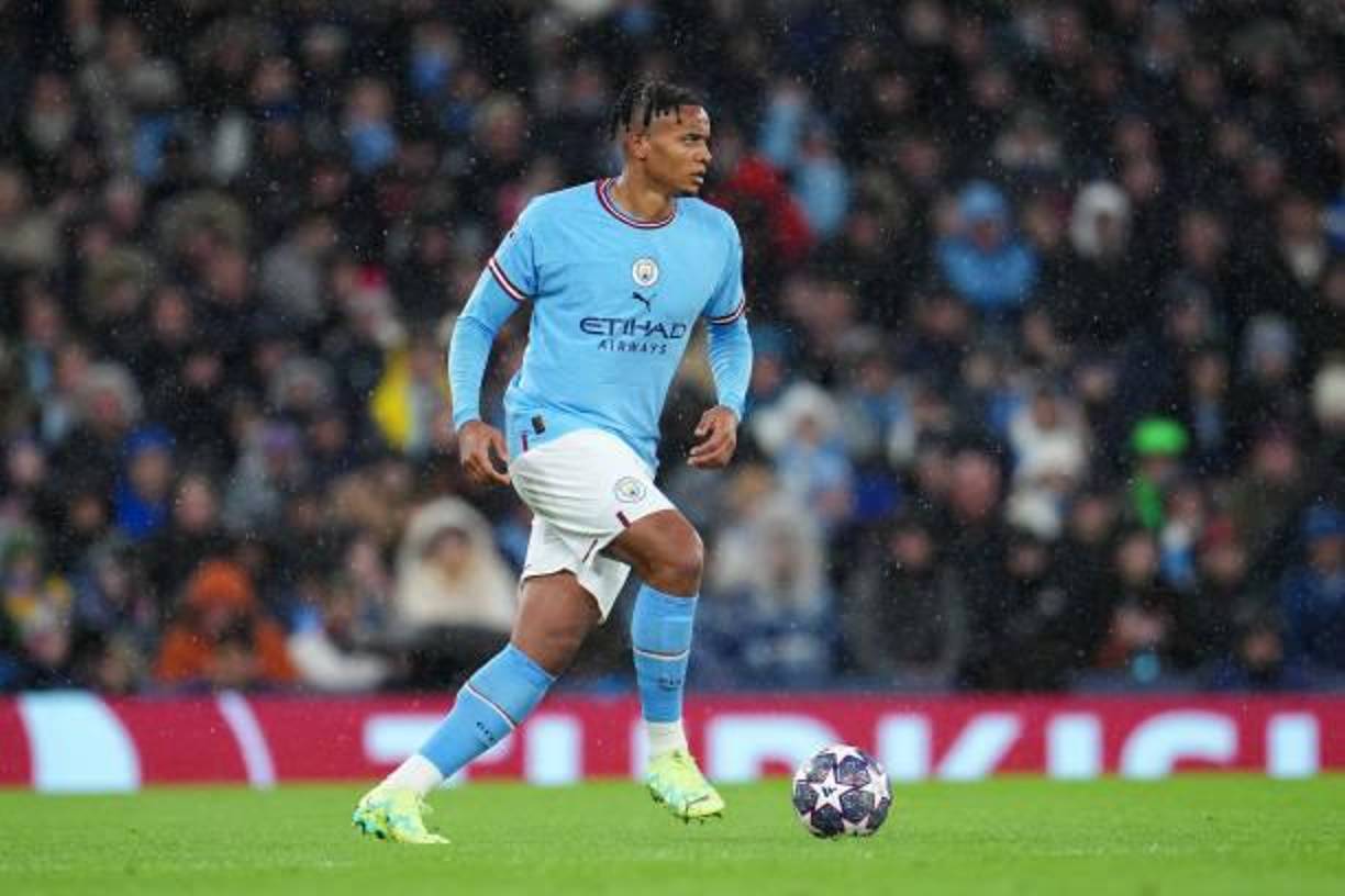 Lateral izquierdo: Akanji cumple dos roles dentro del campo. Ser lateral izquierdo y también de pareja central con Días.