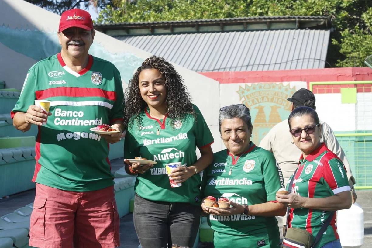 Los aficionados del Marathón llegaron felices al estadio Yankel Rosenthal para el partido contra el Génesis.