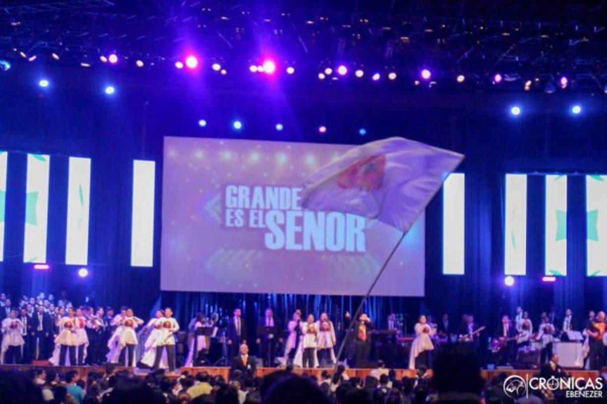 En la vigilia se realizaron dos turnos, ambos estuvieron repletos de evangélicos que buscaban comenzar el 2019 bendecidos por Dios.