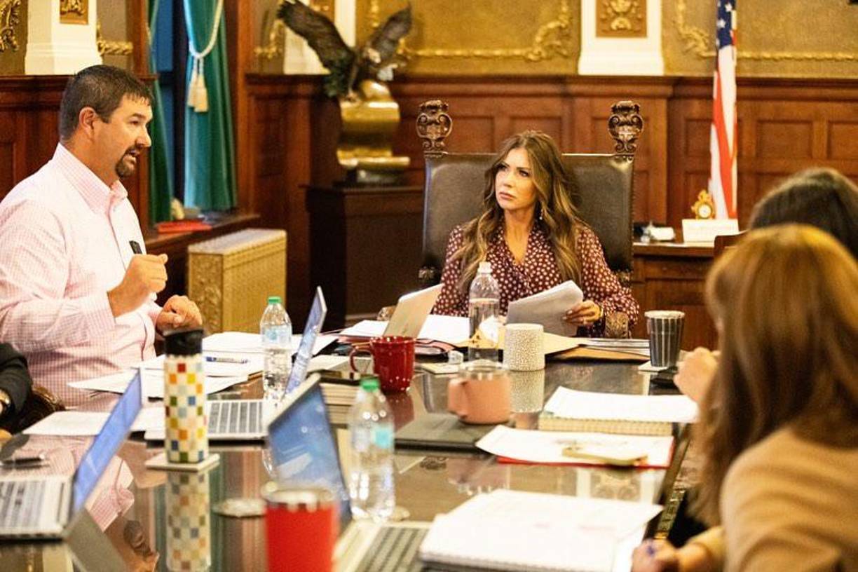 En caso de aceptar la nominación, la gobernación de Dakota del Sur quedaría en disputa.