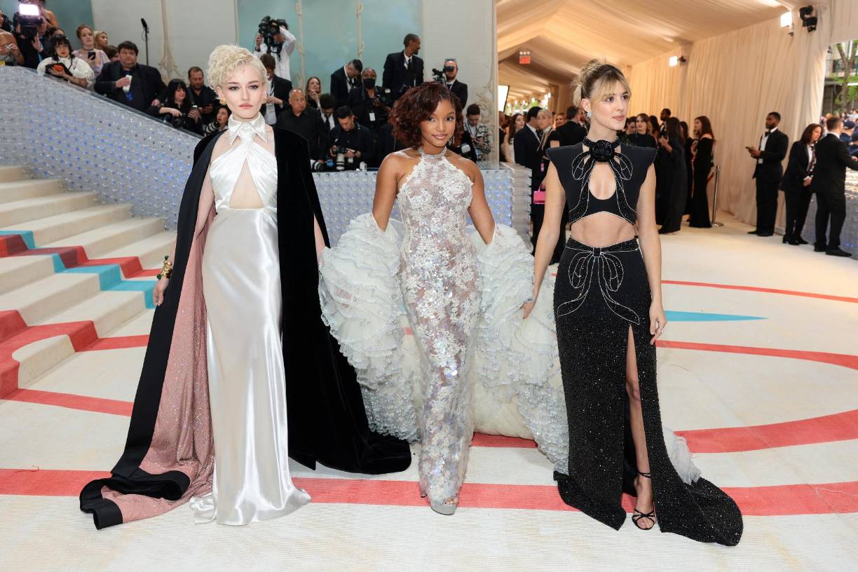 Las actrices Julia Garner, Halle Bailey y Daisy Edgar-Jones.