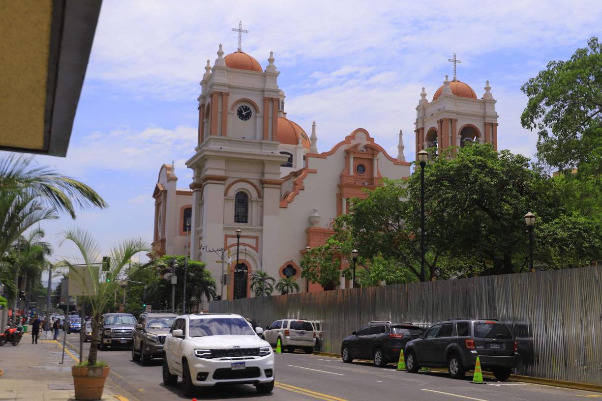 El parque tiene también un atractivo con un significado importante. Las fuentes principales de agua de El Zapotal y Santa Ana están en miniatura igual que las mujeres lavando en ellas.