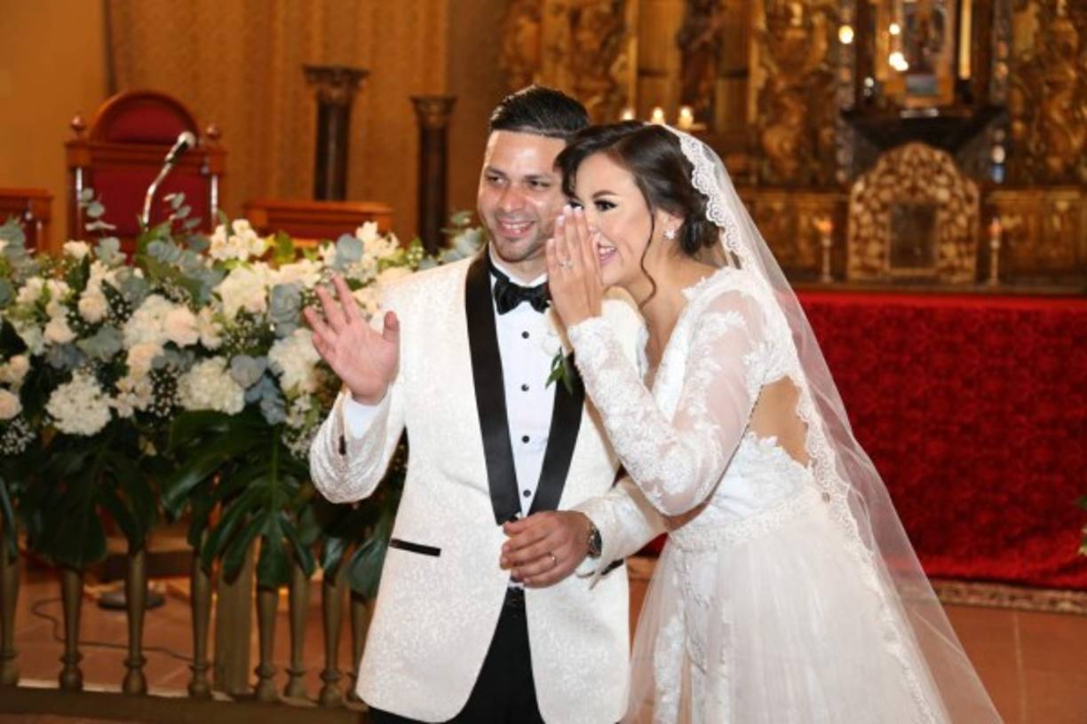 La pareja disfrutó de principio a fin el gran acontecimiento en sus vidas.