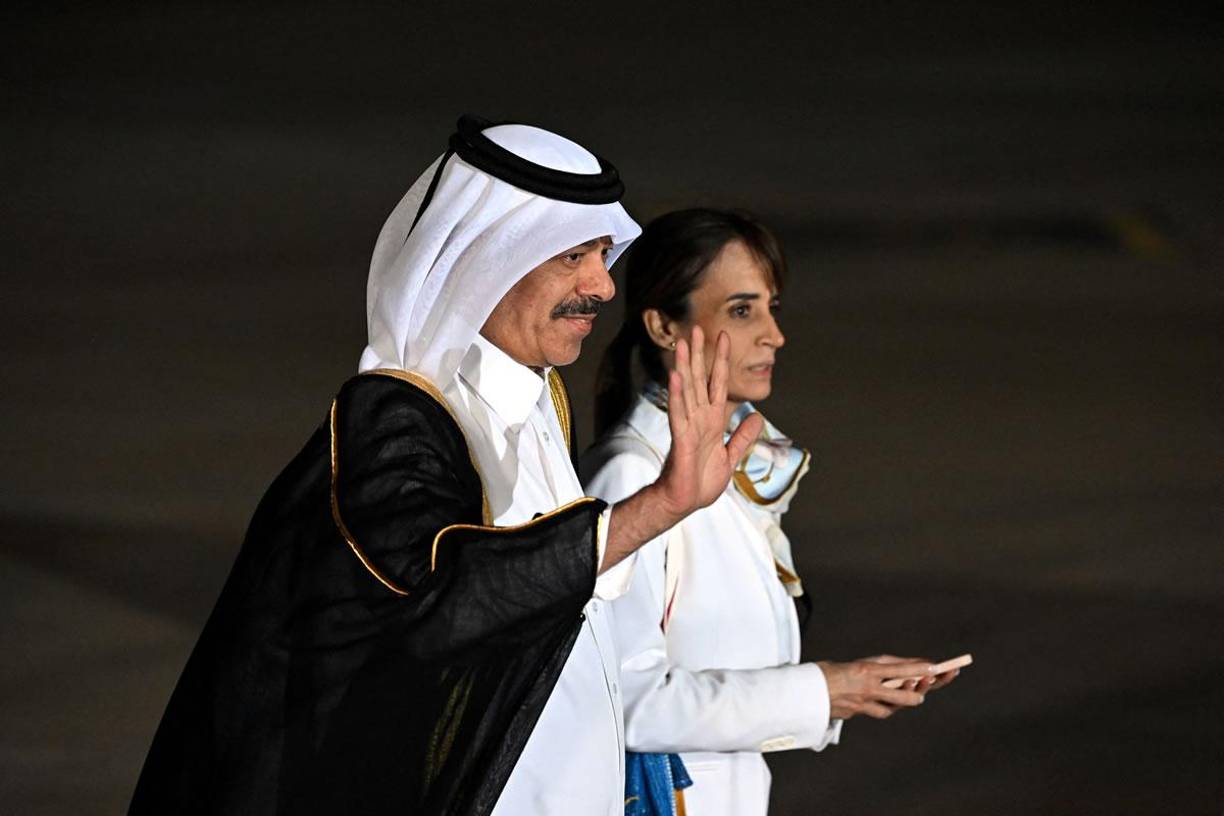 El embajador de Qatar en Argentina, Battal M. Al Dosari, llegó a recibir a los jugadores argentinos en el Aeropuerto Internacional de Ezeiza.