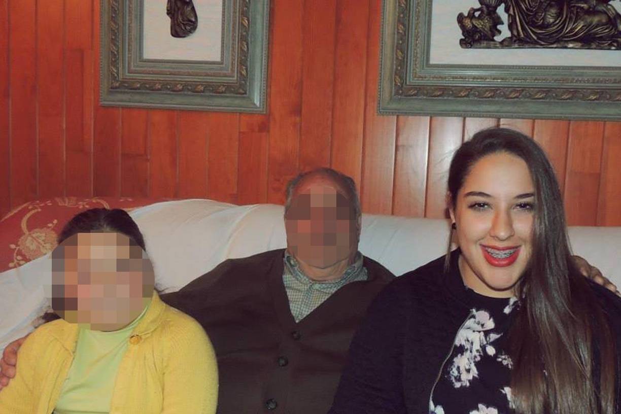 Nora del Carmen López Hernández, prima de la fallecida, hizo la denuncia pública en medios locales, asegurando que el deceso de su familiar habría sido por un mal procedimiento médico.