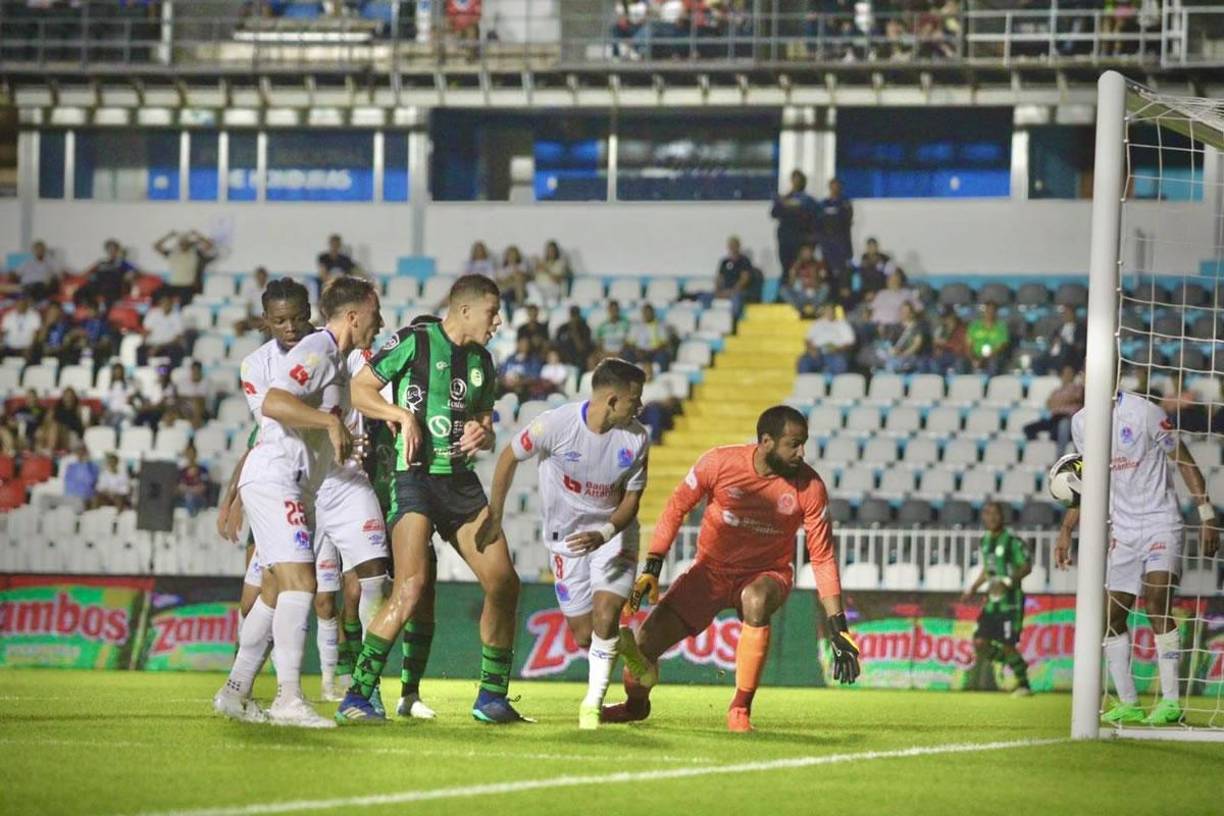 Jerry Bengtson marcó un autogol que puso en ventaja al Juticalpa FC.