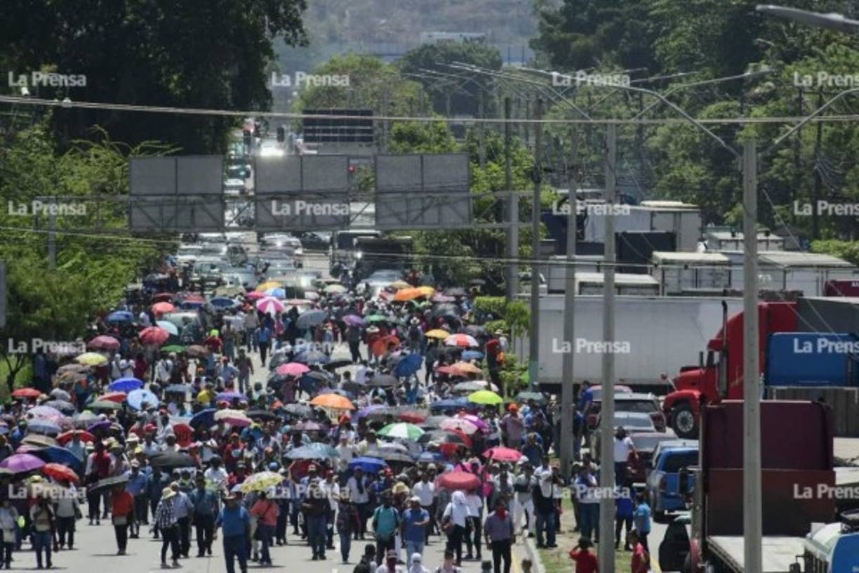 La protesta, según han dicho los manifestantes, terminará hasta que la Plataforma lo indique.
