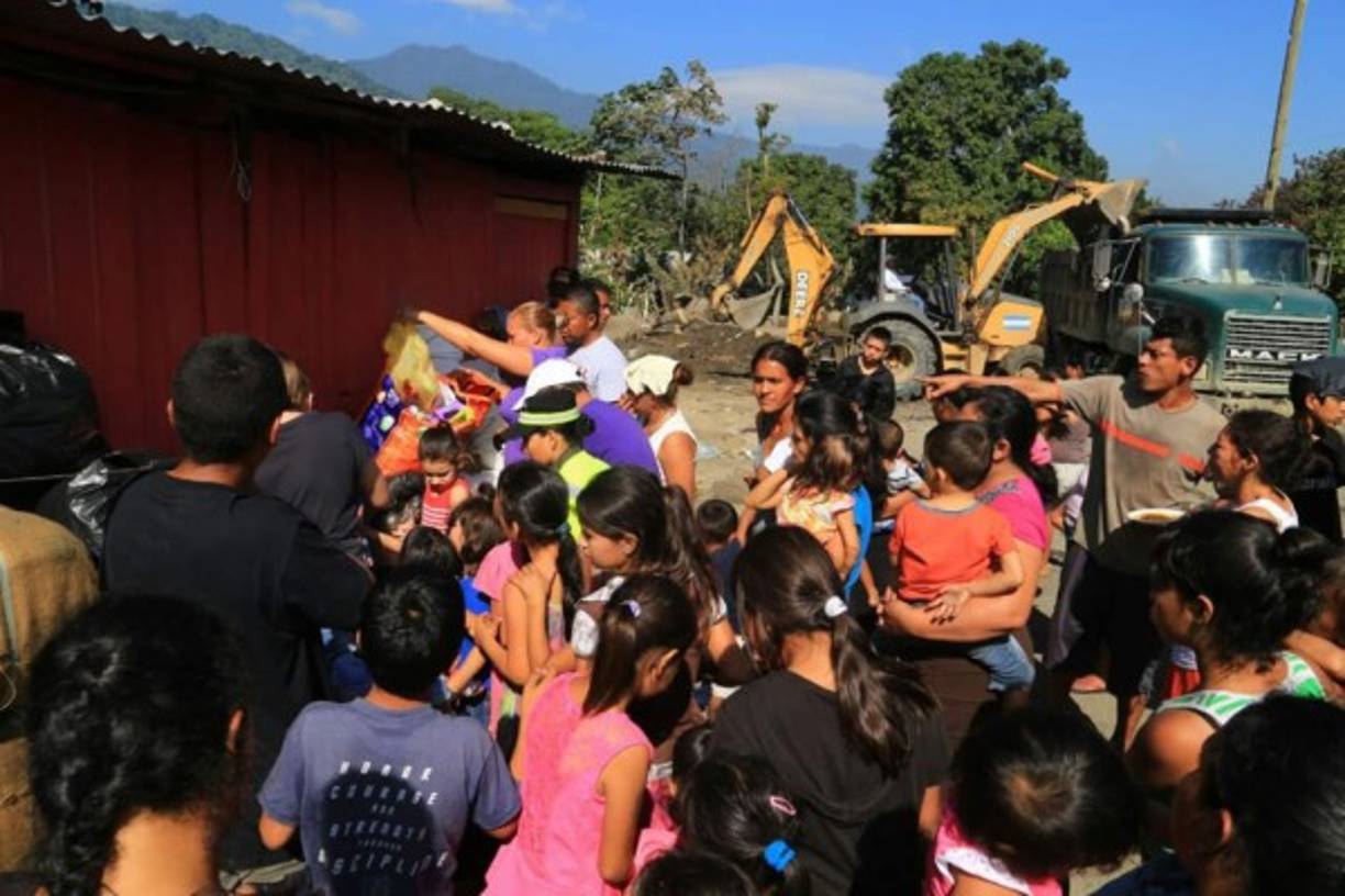 Son muchos los pobladores afectados tras el siniestro del pasado miércoles.