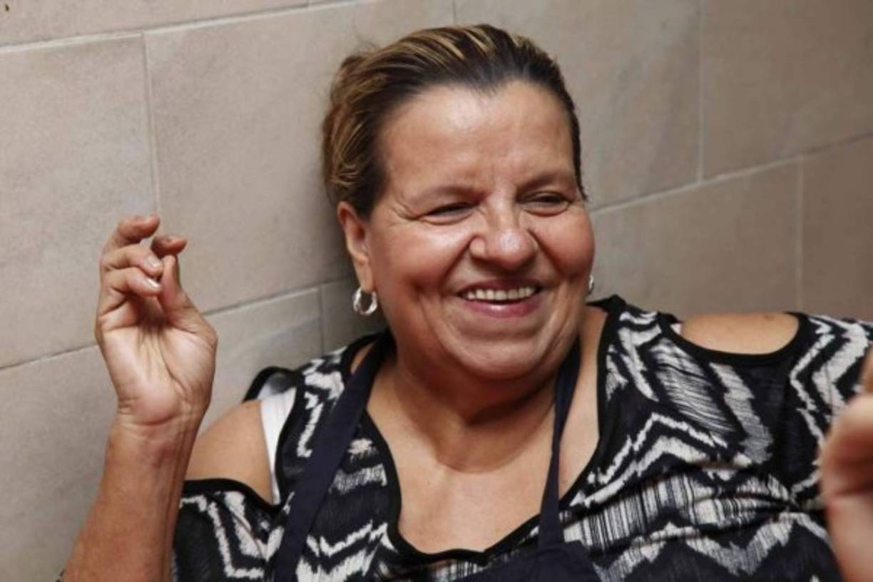 La empresaria Estelina Madrid es un ejemplo de superación. Desde pequeña demostró ser todo una emprededora.<br/><br/>La empresaria comenzó con un pequeño puesto de baleadas en Guamilito, del cual nació una cadena de varios restaurantes en la zona norte de Honduras y hasta en Estados Unidos; el año pasado abrió un local en Kissimmee, Florida.<br/><br/>