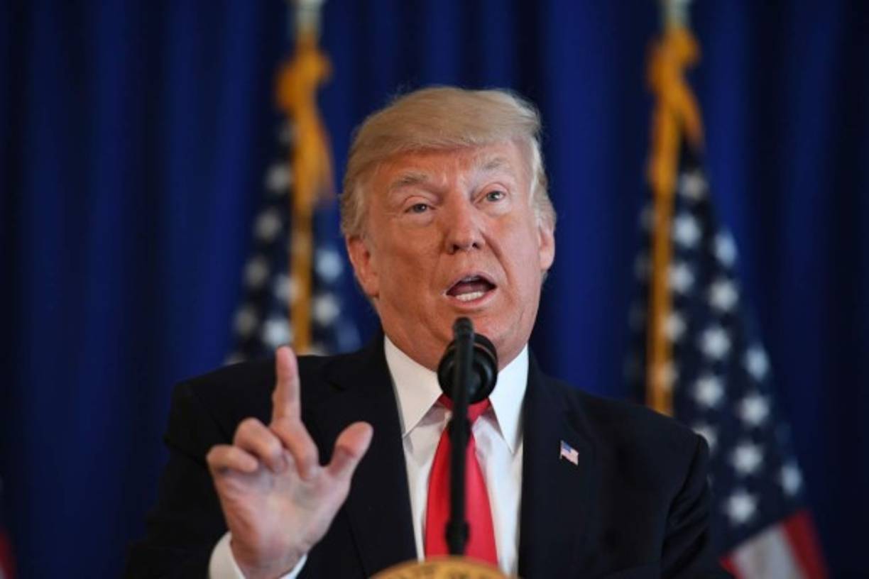 La respuesta del gobierno de Donald Trump: Muy poco y muy tarde. <br/>Aunque condenó el ataque, algunos consideraron que la respuesta del presidente tardó demasiado en aparecer y fue muy suave.