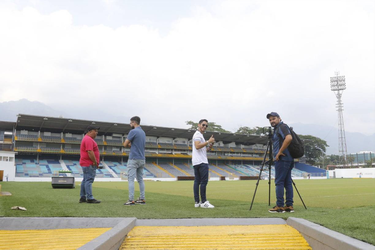 LA PRENSA estuvo en el Estadio Morazán para ver cómo avanzaban los trabajos a días del importante duelo. Te mostramos los avances y últimos retoques.
