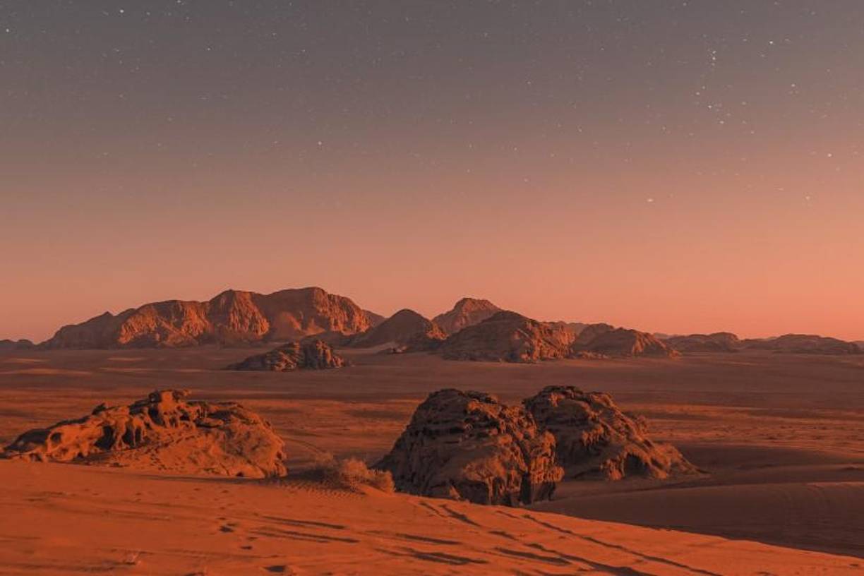 “Comprender el ciclo marciano del agua es fundamental para entender la evolución del clima, la superficie y el interior. Un punto de partida útil es identificar dónde está el agua y cuánta hay”, explica Wright.