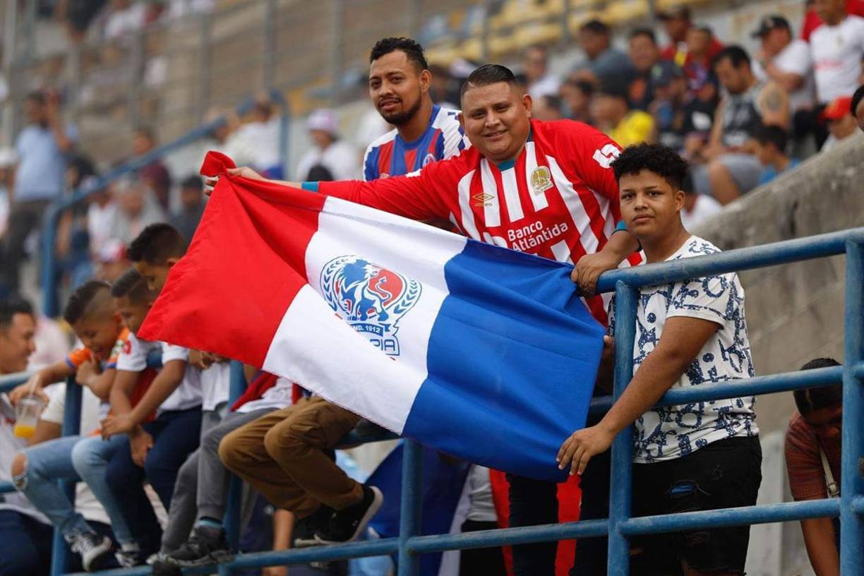 Ambiente y lindas chicas: así se vivió la jornada 17 del Clausura