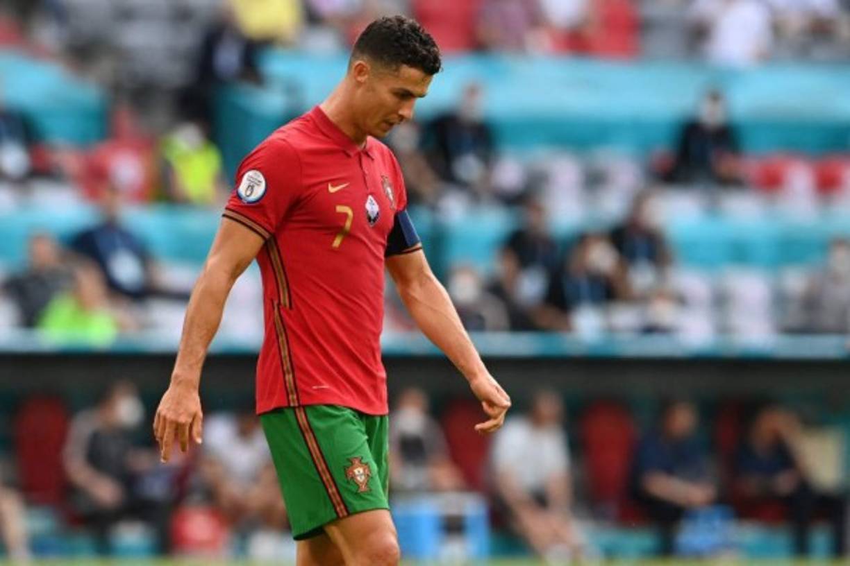 Así fue captado CR7 tras el pitazo final del partido. La decepción era evidente en el crack de Portugal.