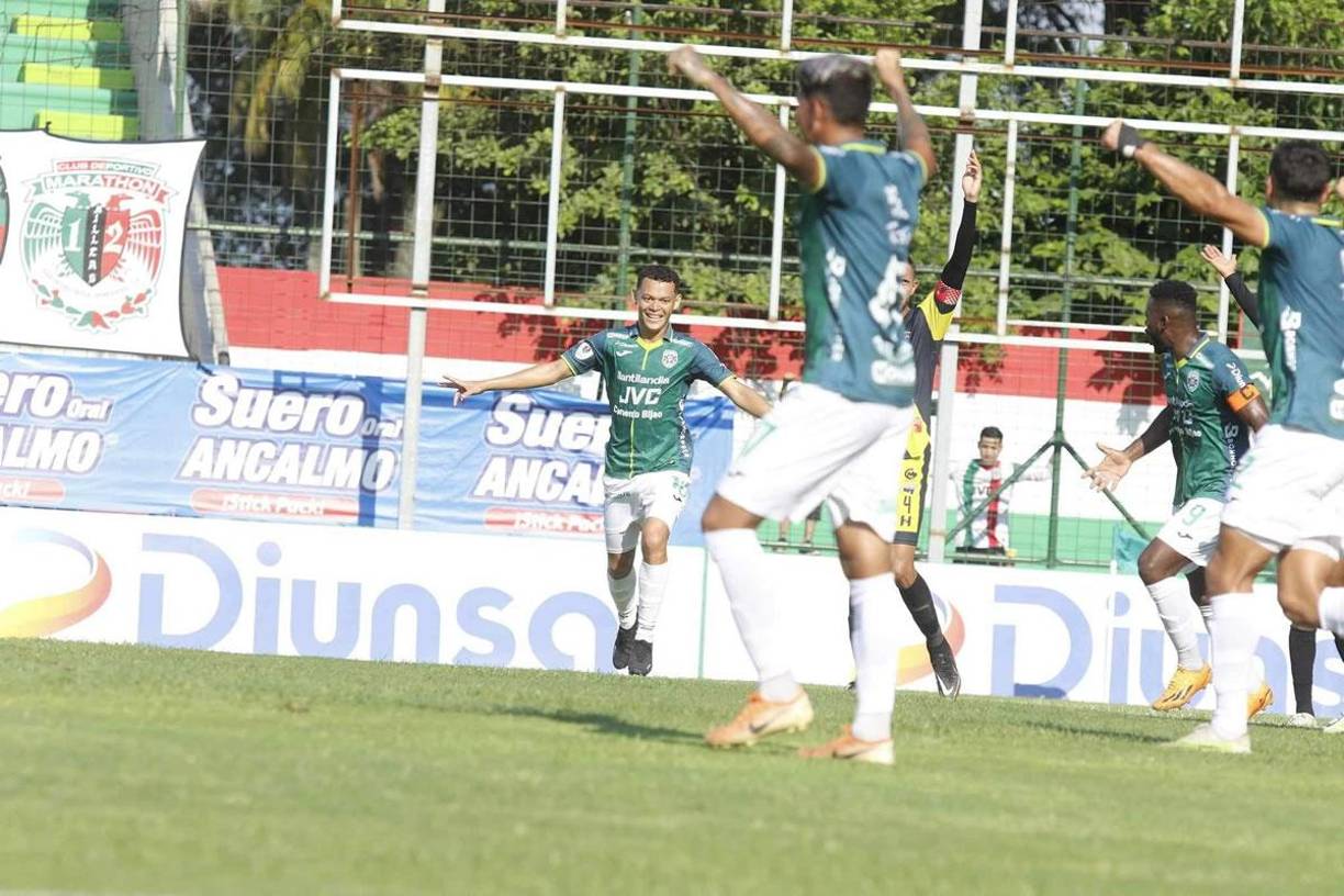 La celebración de Damin Ramírez tras marcar el 1-0 del Marathón contra el Génesis.
