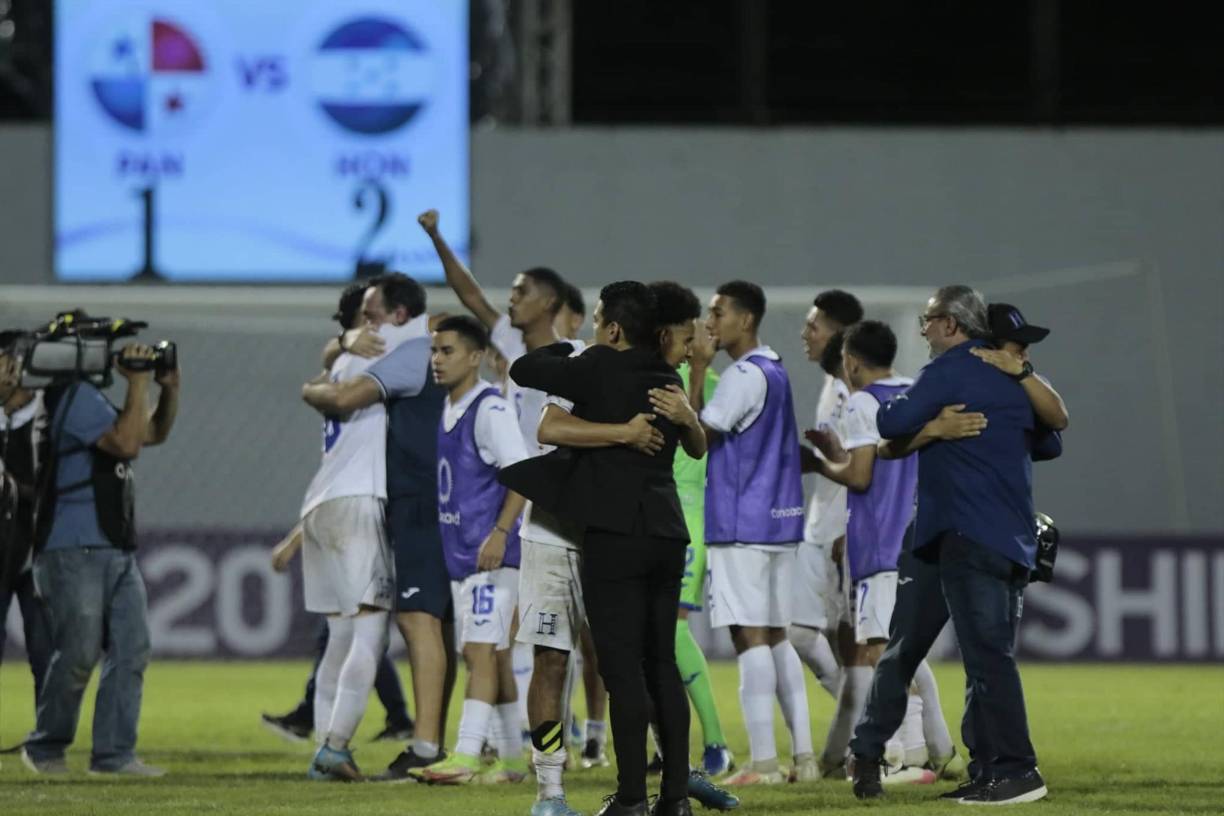 Los jugadores de Honduras festejaron por todo lo alto el pase al Mundial Sub-20.