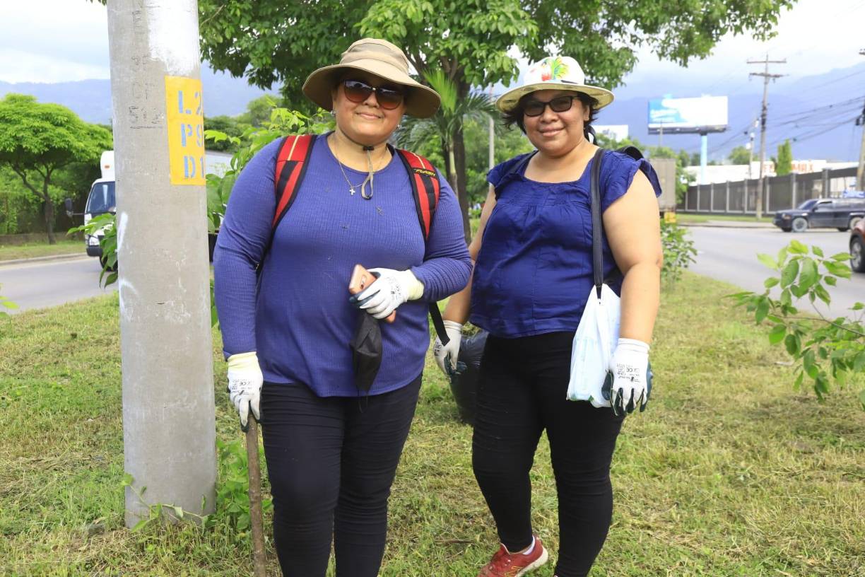 Voluntarios se muestran <b>entusiastas</b> con la campaña liderada por <b>LA PRENSA</b> y hacen un llamado a la población para que cuiden el <b>ambiente</b> a través de pequeñas acciones como <b>no tirar basura en las calles</b>.