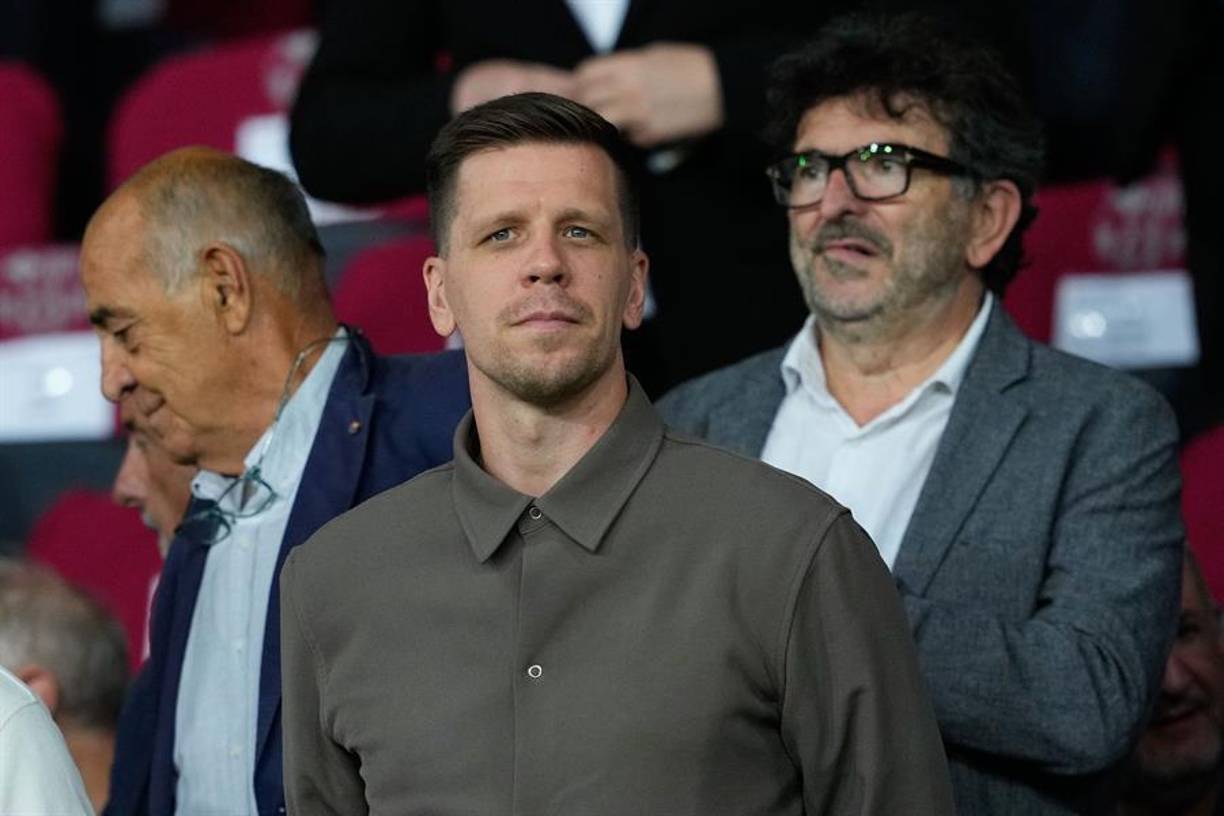 Wojciech Szczesny estuvo viendo al Barcelona en el estadio Olímpico de Montjuic.