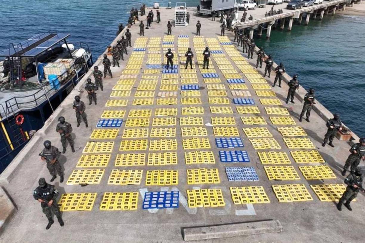 SEIS: SEGURIDAD Y LUCHA CONTRA EL NARCOTRÁFICO: <b> </b>Ambos países han reafirmado su compromiso de trabajar conjuntamente para enfrentar el crimen organizado transnacional y reducir los riesgos asociados con el tráfico de drogas, armas y personas. La asistencia ha incluido capacitación militar, desarrollo de infraestructura y soporte logístico para operaciones antidrogas. 