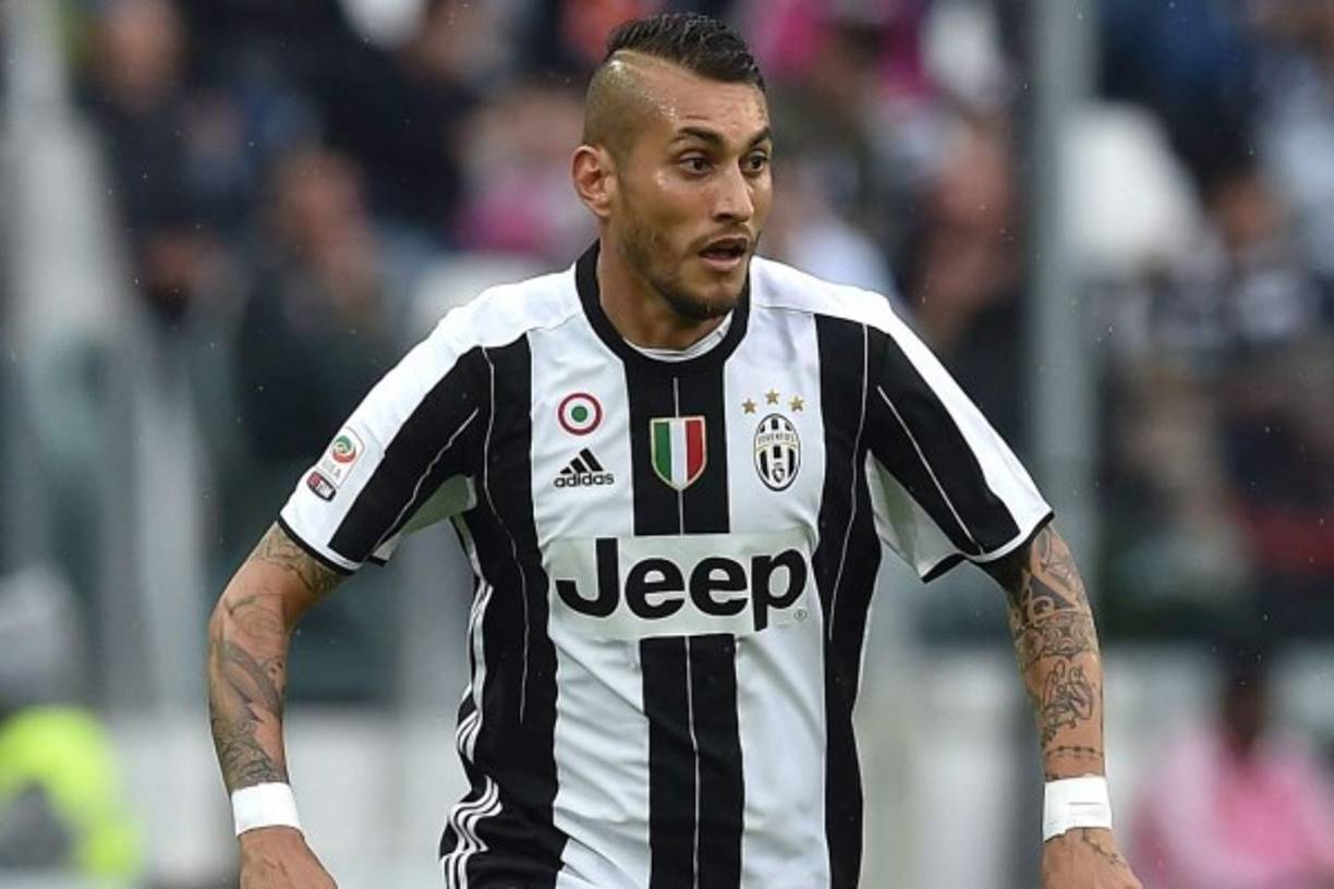 Según informa Sport Mediaset, el West Ham United ha realizado nuevos intentos para fichar el centrocampista de la Juventus, Roberto Pereyra. Los 'hammers' habrían ofrecido prácticamente 18 millones de euros.