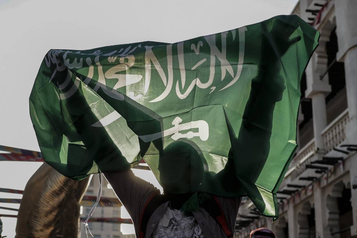 La inesperada victoria, que puso fin a la racha de la Albiceleste de 36 partidos sin perder, también supuso la cuarta de la historia de Arabia Saudí en su participación en los mundiales.