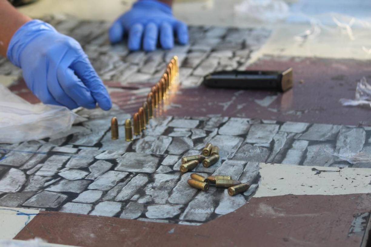 En la intervención militar de hoy se encontraron diversas armas de fuego y proyectiles sin percutir. 