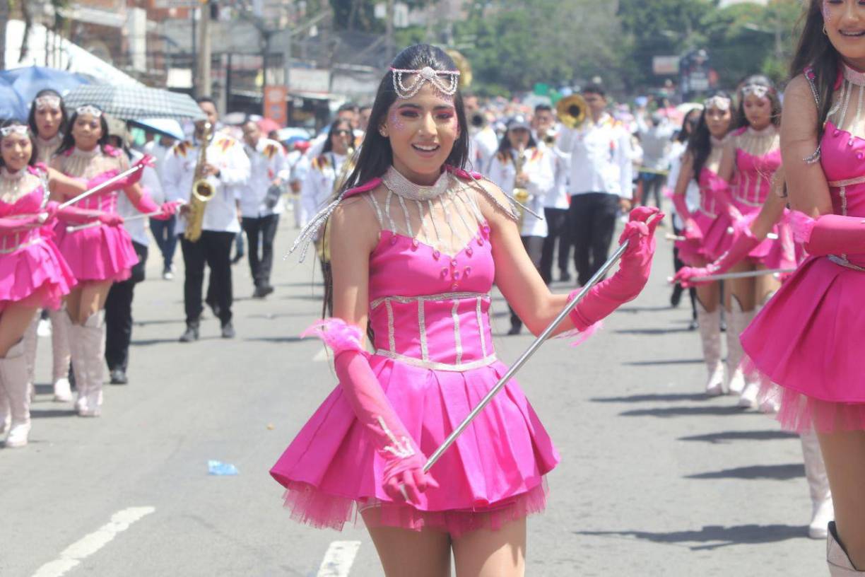 Fueron de los institutos que ingresaron después del mediodía al recinto capitalino. 