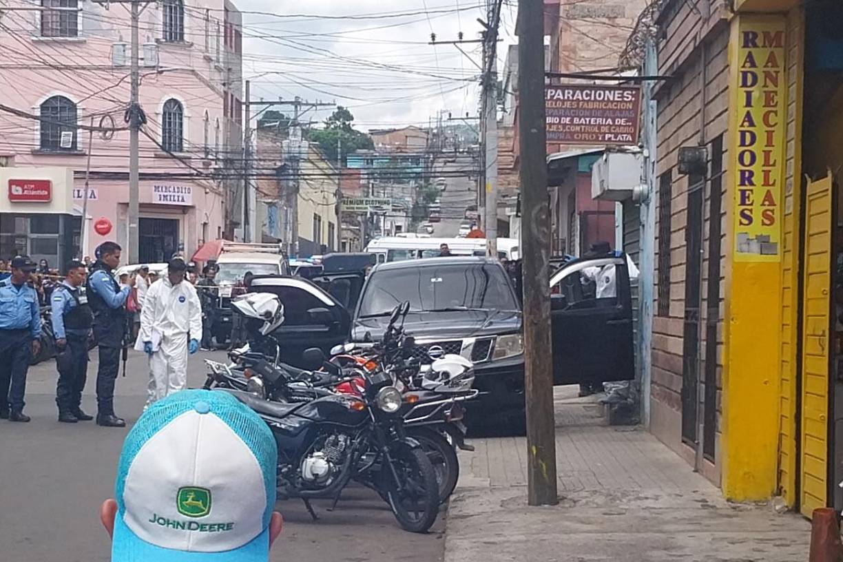 La coordinadora de los Juzgados de Familia de la Corte Suprema de Justicia, Ana Cardona, lamentó la muerte de Muñoz y pidió a las autoridades esclarecer las causas de su muerte.